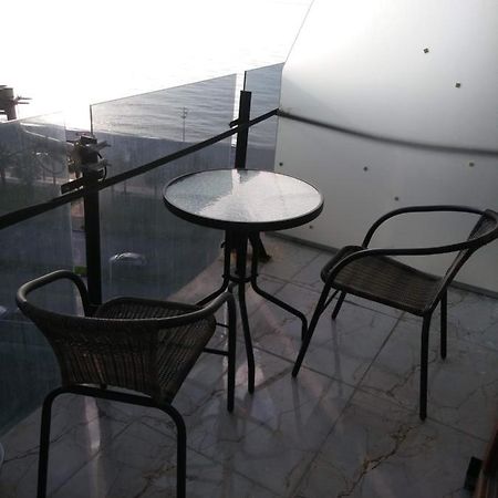 Apartment On The Back Sea Batumi Exterior foto