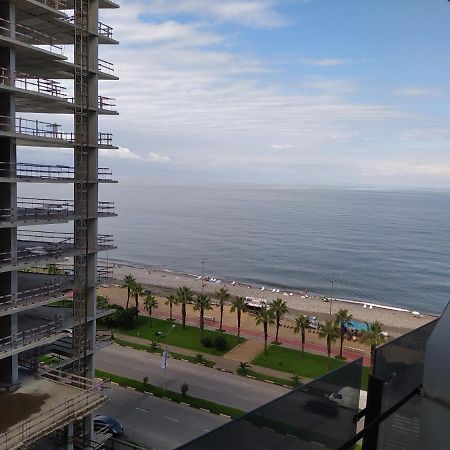 Apartment On The Back Sea Batumi Exterior foto