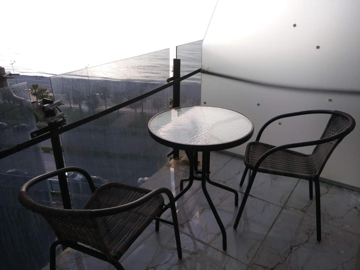 Apartment On The Back Sea Batumi Exterior foto
