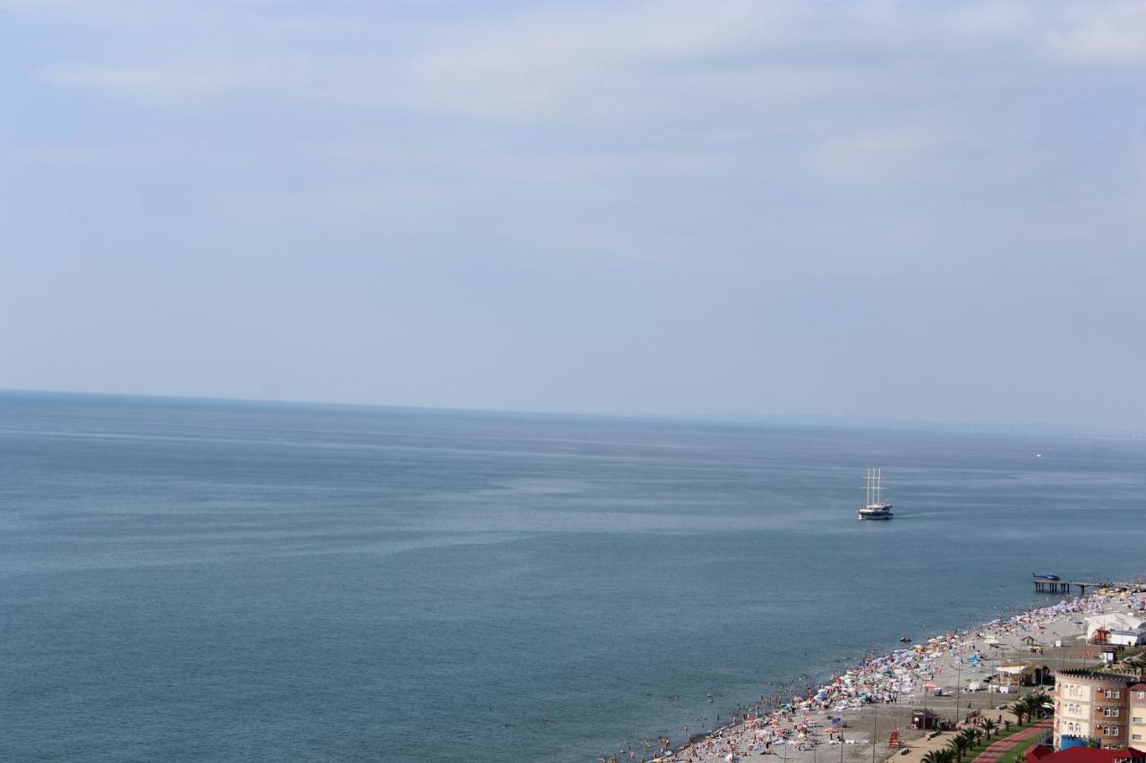 Apartment On The Back Sea Batumi Exterior foto
