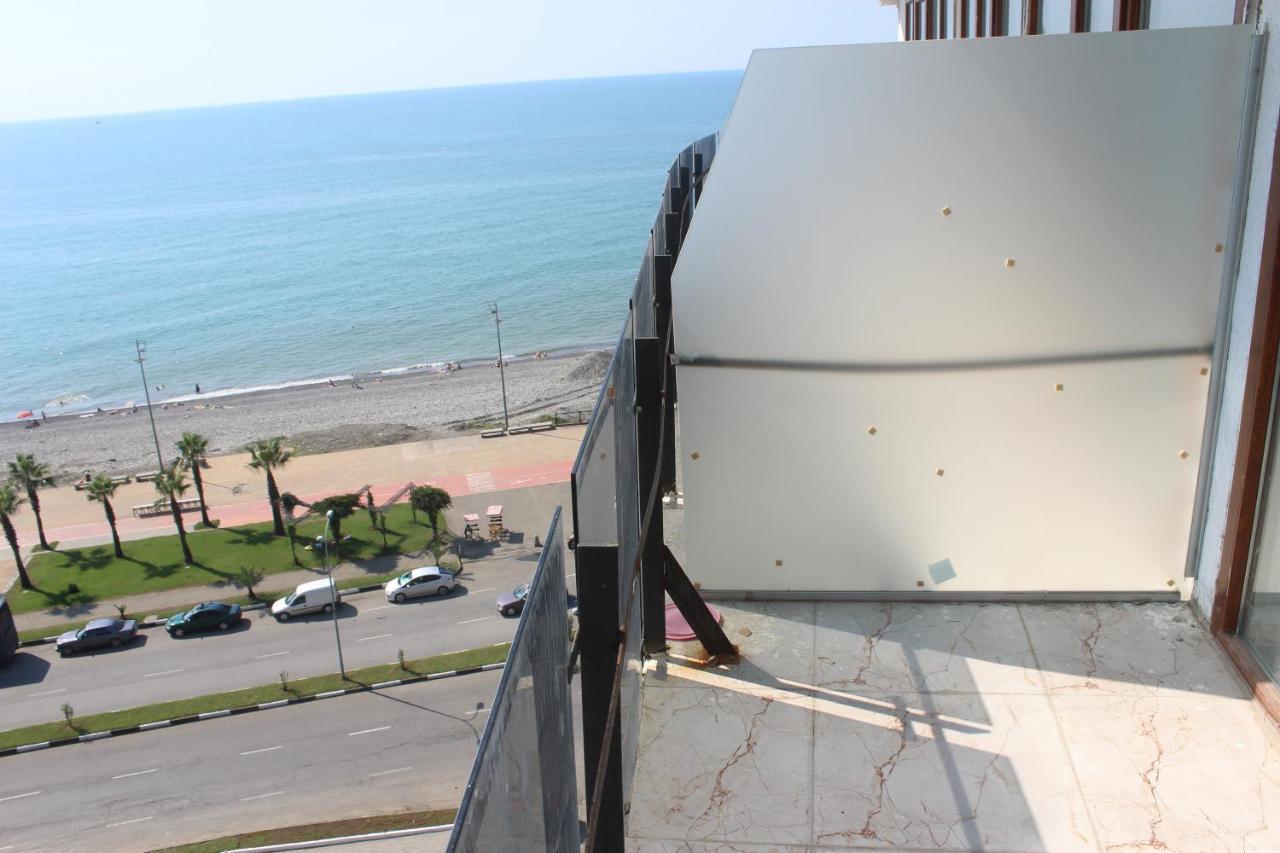 Apartment On The Back Sea Batumi Exterior foto