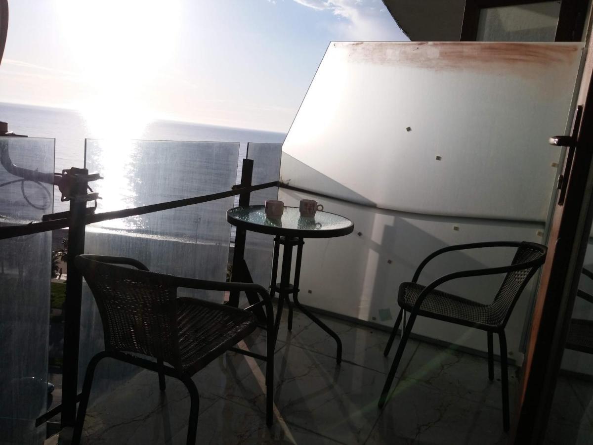 Apartment On The Back Sea Batumi Exterior foto