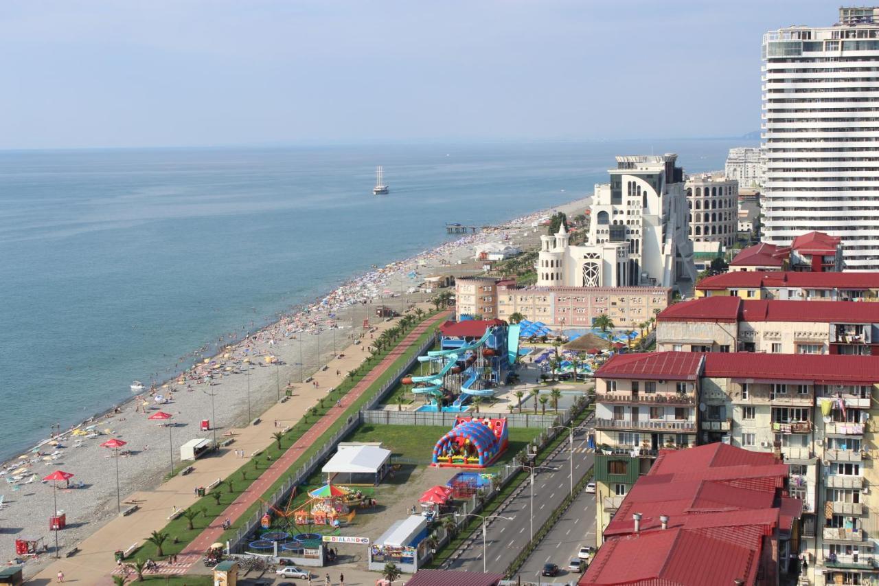 Apartment On The Back Sea Batumi Exterior foto