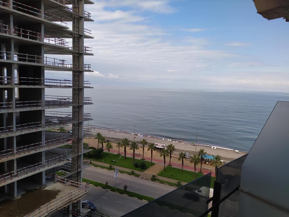 Apartment On The Back Sea Batumi Exterior foto